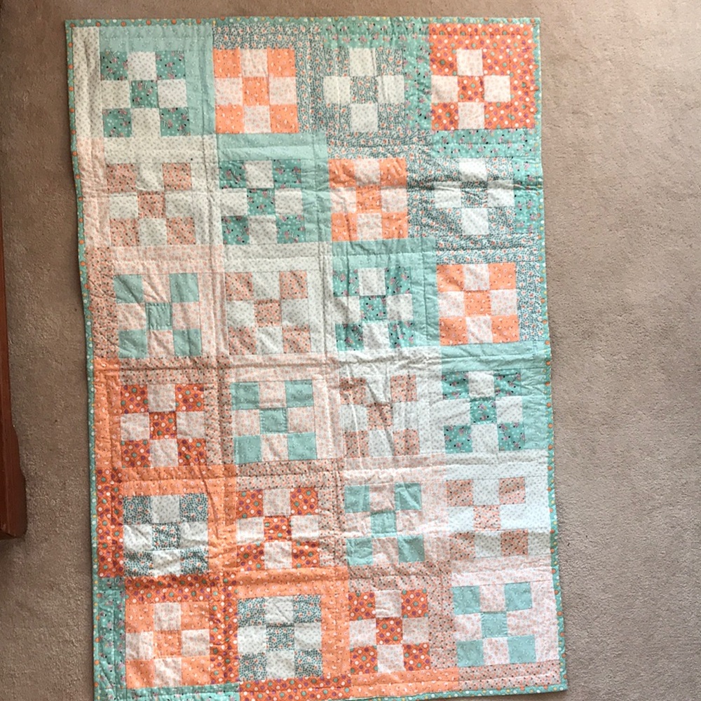 Hand made baby quilt 30s fabrics machine-pieced, hand-quilted